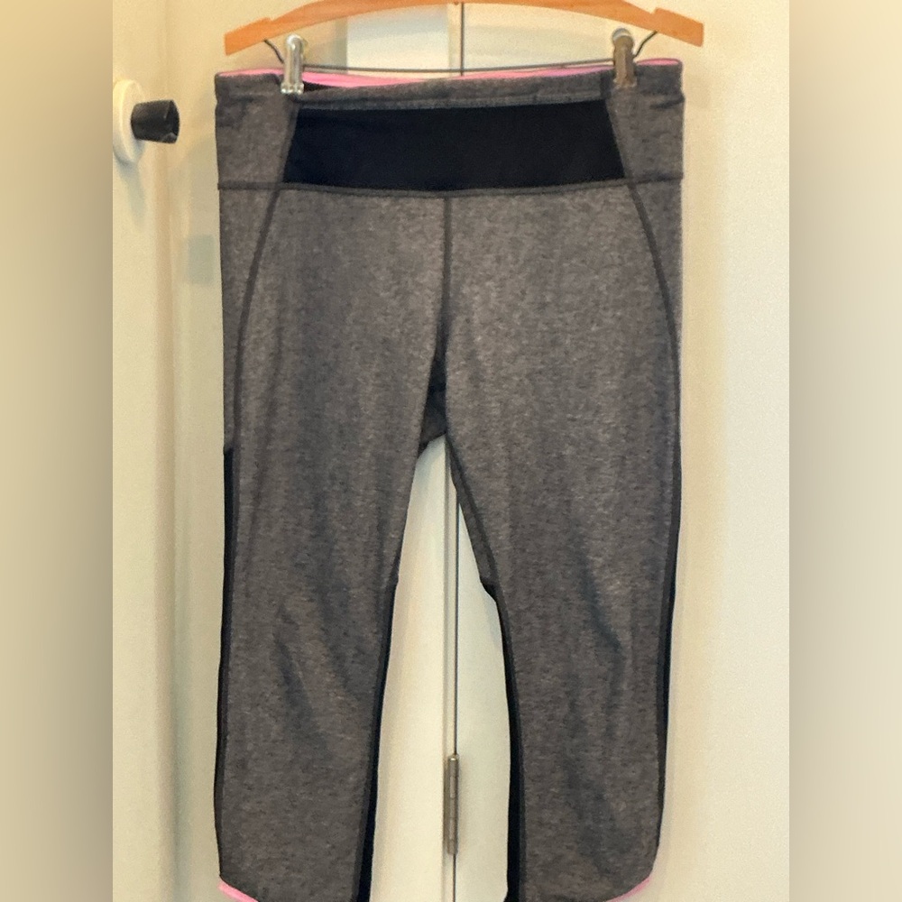 Lululemon Black/Grey/Pink Capri Leggings